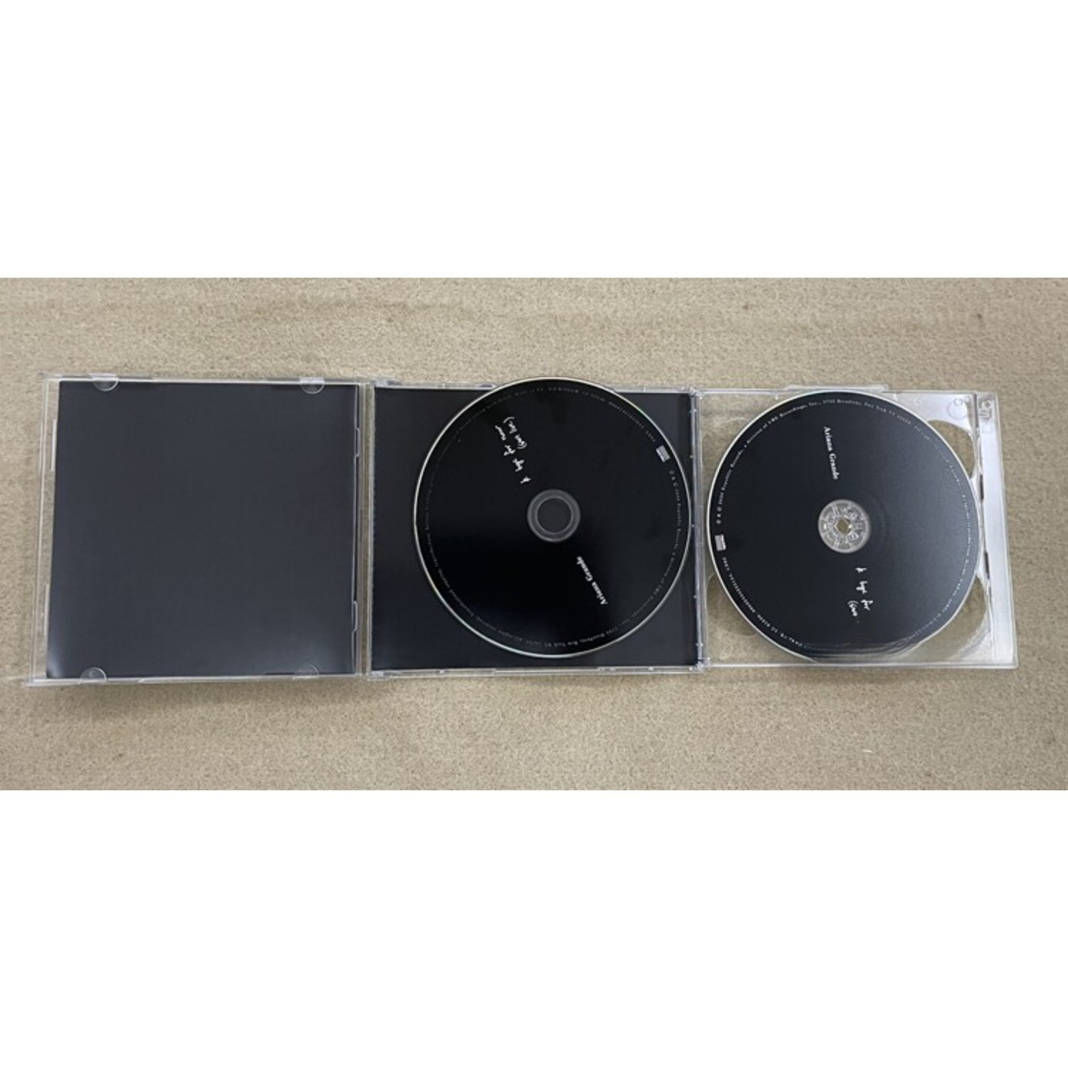 Rare Sealed Ariana Grande K By - Home Decor Living avaliação e preço