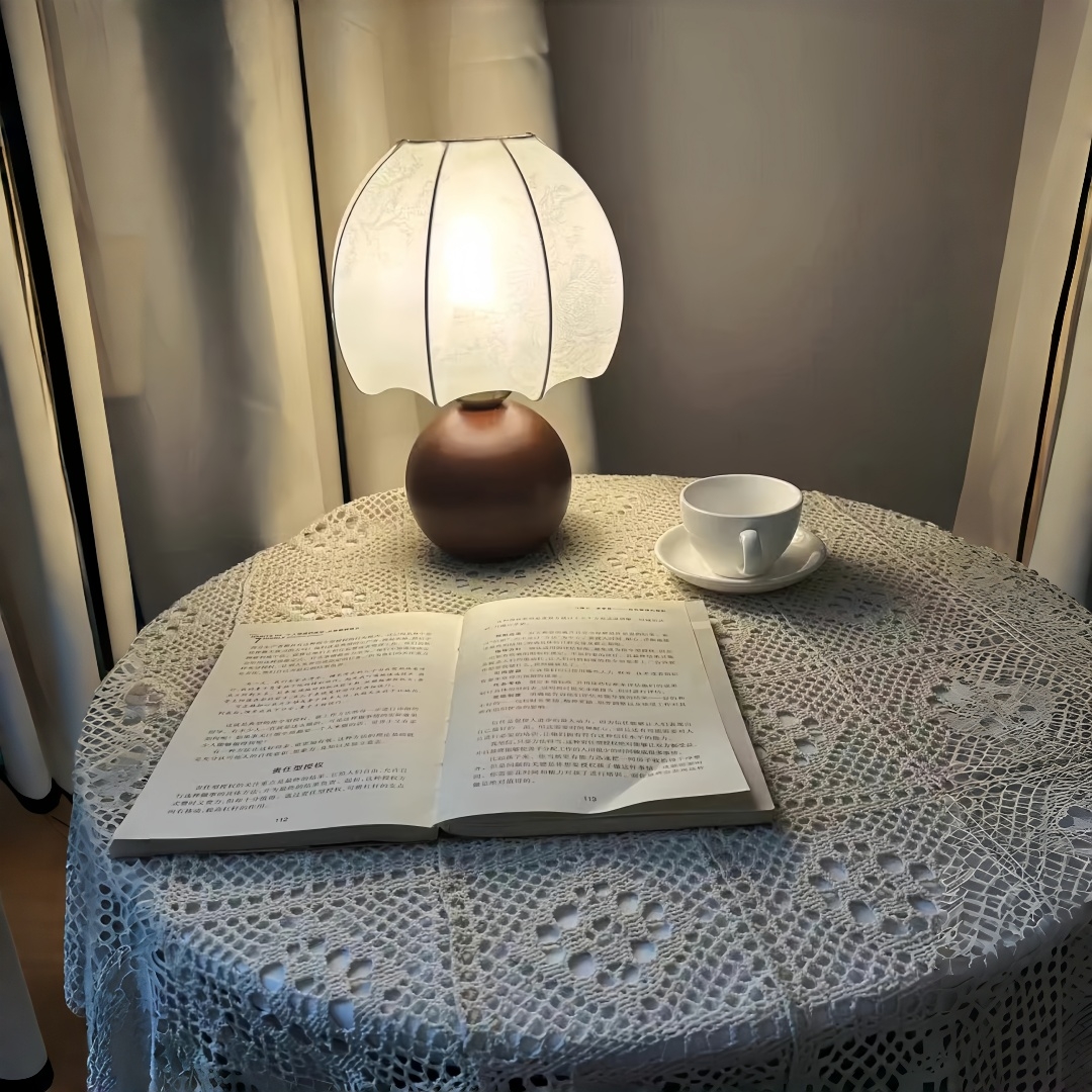 Vintage floral table lamp, med - Home Decor Living avaliação e preço
